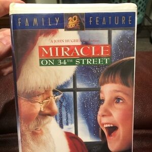Miracle on 34th Street VHS